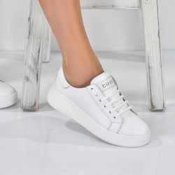 Бели дамски кецове Madlen white